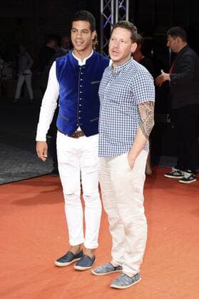 Marco Kreuzpaintner mit Ehemann Gilardi bei der Premiere von Berlin Falling auf dem 35. Filmfest München im Festivalzentrum Gasteig. München, 28.06.2017 Marco Kreuzpaintner mit Ehemann Gilardi  Foto:xP.xSchönbergerx xFuturexImage