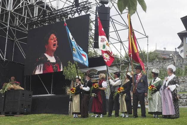 Das Eidgenoessische Jodlerfest ist alle drei Jahre ein Grossereignis in der Schweiz EDITORIAL USE ONLY