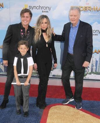 June 28, 2017 - Los Angeles, California, United States - June 28th 2017 - Los Angeles, California USA - Actress SKYLAR SHAYE, Actor JON VOIGHT at the Spider-Man:Homecoming Premiere held at the TCl Chinese Theater, Hollywood, CA. Los Angeles United States - ZUMAf05_ 20170628_zaf_f05_079 Copyright: xPaulxFentonx