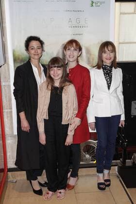 Laura Schroeder ( realisatrice ) Lolita Chammah Isabelle Huppert Themis Pauwels CELEBRITES : Avant Premiere du film Barrage - Paris - 29 06 2017 GwendolineLeGoff Panoramic 