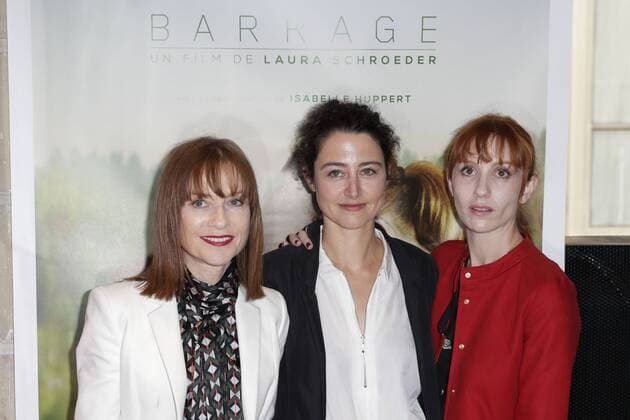 Isabelle Huppert Laura Schroeder ( realisatrice ) Lolita Chammah CELEBRITES : Avant Premiere du film Barrage - Paris - 29 06 2017 GwendolineLeGoff Panoramic 