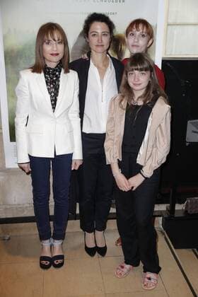 Isabelle Huppert Laura Schroeder ( realisatrice ) Lolita Chammah Themis Pauwels CELEBRITES : Avant Premiere du film Barrage - Paris - 29 06 2017 GwendolineLeGoff Panoramic 