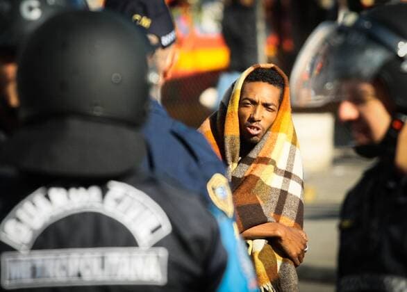 Cracolandia - Stadtteil der Crack-Abhängigen in Sao Paulo SÃO PAULO, SP - 04.07.2017: AÇÃO DE LIMPEZA NA CRACOLÂNDIA - Municipal Civil Guard of São Paulo, are confronted with users in Cracolândia, central region of the city, on Tuesday morning (04), to clean up the city hall. x1350185x  AloisioxMauricio
