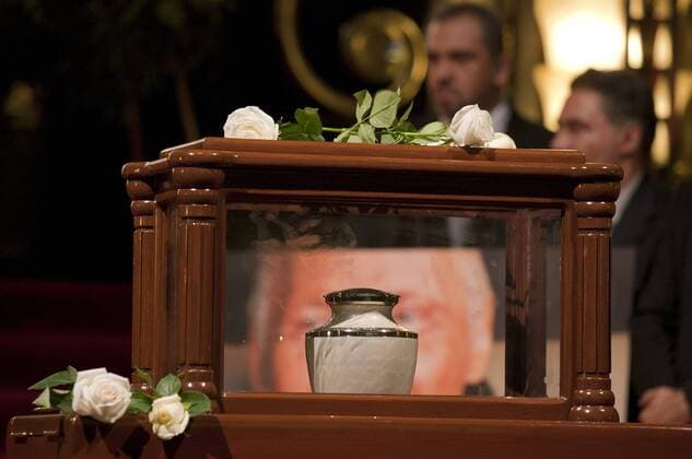 July 4, 2017 - Mexico, Mexico, MEXICO - A public funeral service to painter and sculptor, Jose Luis Cuevas took place in the Palace of Fine Arts in Mexico City on Tuesday, July 4, 2017. Jose Luis Cuevas was 83. Mexico MEXICO - ZUMAp124 20170704_zaa_p124_016 Copyright: xAntonioxNavax