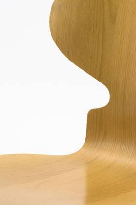 Designklassiker von Arne Jacobsen Ant chair, 1952, designed for Fritz Hansen. Designer: Arne Jacobsen  Copyright: xGxJacksonx 12528-660-1