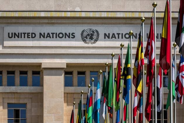 Flaggen vor dem Völkerbundpalast, Vereinte Nationen, UN, Palais des Nations, Genf, Schweiz, Europa Copyright: imageBROKER KimxPetersen iblkip04538342.jpg