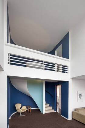 Designklassiker von Arne Jacobsen Modern apartment with mezzanine floor in Highpoint One, London United Kingdom  Copyright: xMorleyxvonxSternbergx 14798-80-1