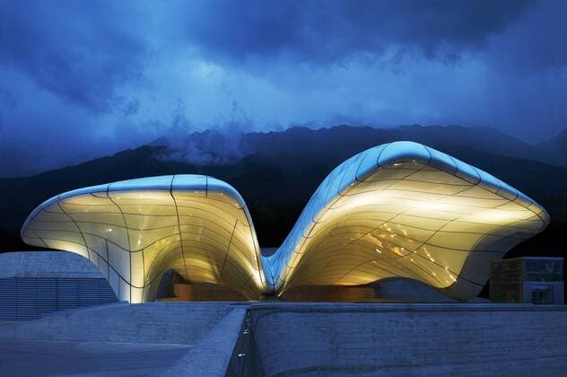 The railway station in Innsbruck, designed by Zaha Hadid. Austria  Copyright: xMartinxSchubertx 15494-20-1