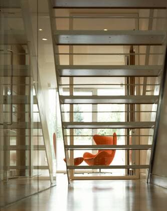 Designklassiker von Arne Jacobsen Private House DDP, Glasgow, Scotland. View through stair. Architect: The Davis Duncan Partnership Glasgow Scotland United Kingdom  Copyright: xKeithxHunterx 30453-60-1