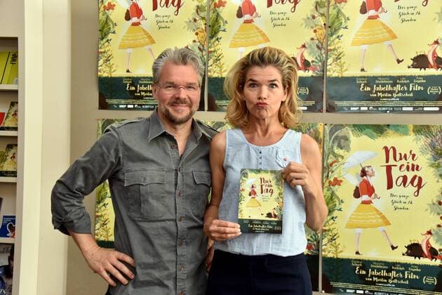 Der Regisseur Martin Baltscheit , l-r, und die Schauspielerin Anke Engelke posieren am 08.07.2017 in Köln bei der Premiere des Films Nur ein Tag