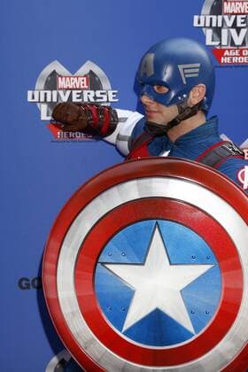 LOS ANGELES - JUL 8: Captain America at the Marvel Universe Live Red Carpet at the Staples Center on July 8, 2017 in Los Angeles, CA  Copyright: xKathyxHutchinsx xIPAx xHutchinsxPhotox