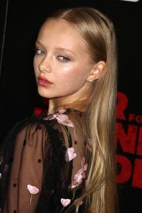 July 10, 2017 - New York, New York, U.S. - Actress AMIAH MILLER attends the New York premiere of War for the Planet of the Apes held at SVA Theatre, New York U.S. - ZUMAk03_ 20170710_zaf_k03_027 Copyright: xNancyxKaszermanx
