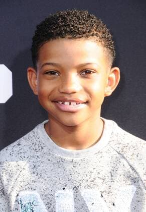 July 11, 2017 - Hollywood, CA, United States - 11 July 2017 - Hollywood, California - Lonnie Chavis. Disney s Descendants 2 Los Angeles Premiere held at the ArcLight Cinerama Dome in Hollywood. Photo Credit: AdMedia Hollywood United States - ZUMAa123 20170711_zaa_a123_129 Copyright: xBirdiexThompsonx