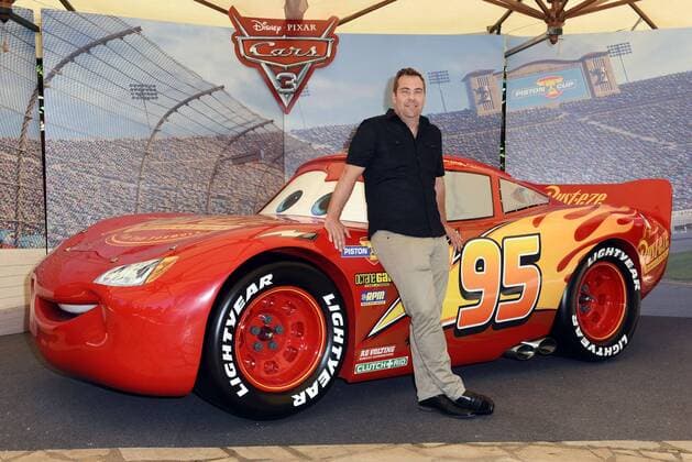 Foto IPP Gioia Botteghi Roma 12 07 2017 presentazione del film di animazione Cars 3 nella foto il regista Brian Fee posa con un modello di saetta mcqueen  0
