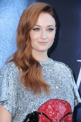 219336 AdMedia Starface 2017-07-12 CA Los Angeles Etats-Unis Soirée de lancement de la saison 7 de la série Game of Thrones . 12 July 2017 - Los Angeles, California - Sophie Turner. HBO s Game of Thrones Season 7 Los Angeles Premiere held at The Music Center s Walt Disney Concert Hall in Los Angeles. Photo Credit: Birdie Thompson AdMedia  Copyright: xAdMediax STAR_219336_017