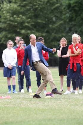 . 13 07 2017. London, United Kingdom. The Duke of Cambridge with the England Women football team and local schoolchildren after a reception at Kensington Palace in London to wish the team good luck in the forthcoming UEFA Women s Euro 2017 tournament in the Netherlands.  xStephenxLockx xi-Imagesx IIM-15554-0019