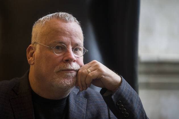 US writter Michael Connelly posee for the photographer during an interview with Spanish News Agency EFE held in Barcelona, Catalonia, Spain on 16 July 2017 to present his last novel The Burning Room . US WRITTER MICHAEL CONNELLY !ACHTUNG: NUR REDAKTIONELLE NUTZUNG!  Copyright: xQuiquexGarcíax 20170716-636358129397218403