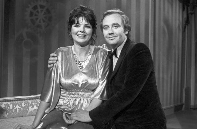 Freunde, das Leben ist lebenswert! Freunde, das Leben ist lebenswert! Eine Opernparty mit Rene Kollo, Deutschland 1977, Mitwirkende: Caol Malone (?), Rene Kollo Copyright: Roba UnitedxArchives Schweigmann UnitedArchives24752