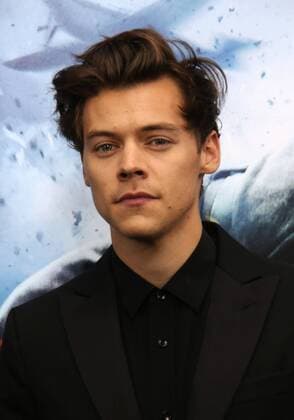 July 18, 2017 - New York, N.Y, USA - HARRY STYLES attends the US premiere of Dunkirk .AMC LoewsLincoln Square 13.July 18, 2017.Photos by , Globe Photos Inc. New York USA - ZUMAms4_ 20170718_zaa_ms4_004 Copyright: xSoniaxMoskowitzx
