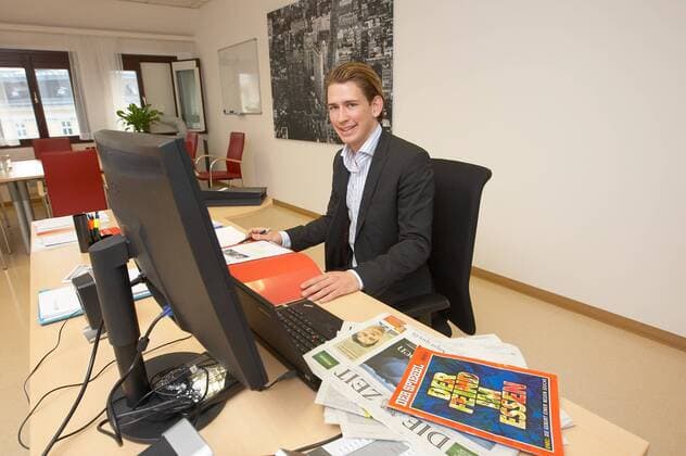 - Wien 09.06.2011 - Integrationsstaatssekretär Sebastian Kurz im Gespräch in seinem Büro im Innenministerium. Sebastian Kurz, Staatssekretär für Integration 