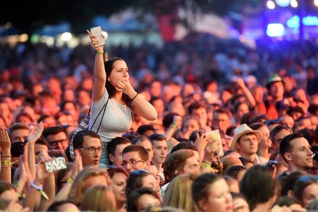 Music fans attend the first day of the Colours of Ostrava music festival in Ostrava, Czech Republic, on July 19, 2017. (CTKxPhoto JaroslavxOzana) CTKPhotoP201707190976101  jao 4