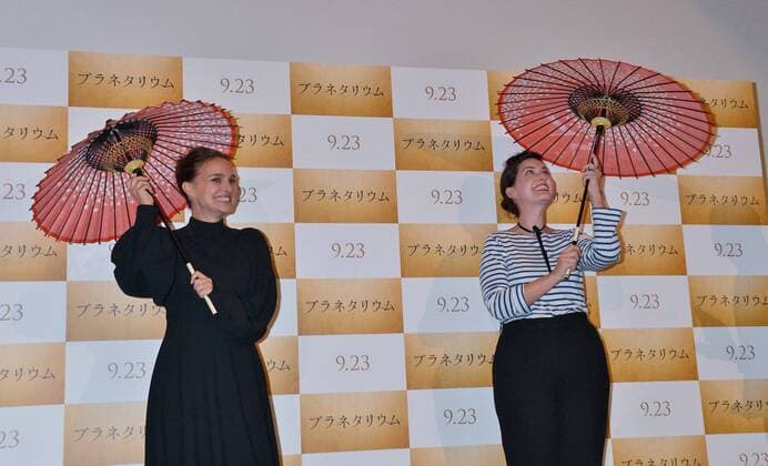 Actress Natalie Portman (L) and director Rebecca Zlotowski attend the Japan Premiere for the film Planetarium in Tokyo, Japan on July 20, 2017. This film will open on September 23 in Japan.  TKP2017072019 KEIZOxMORI