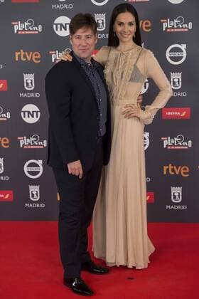 Carlos Latre and Natalia Oreiro attends to the photocall before the press conference with the honorific award of Platinos Awards 2017 in Madrid, July 21, 2017. Spain.  (20170721025)