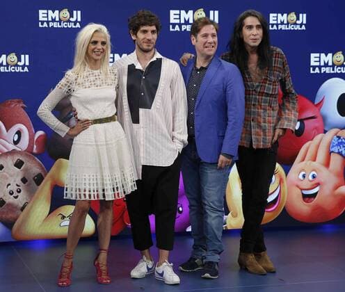 (From left) Spanish castmembers Macarena Gomez, Kim Gutierrez , Carlos Latre and Mario Vaquerizo pose for photographers during the presentation of the animation movie the Emoji Movie in Madrid, Spain, 25 July 2017. The film opens in Spanish movies on next 11 August. Presentation of The Emoji Movie !ACHTUNG: NUR REDAKTIONELLE NUTZUNG!  Copyright: xPacoxCamposx 20170725-636365804840116397