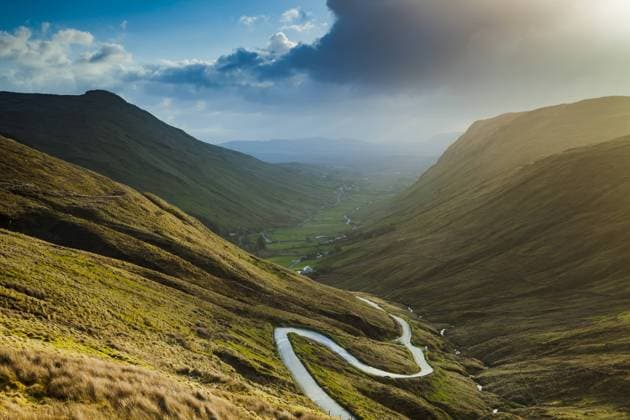 Spring morning at Glengesh Pass in county Donegal. Copyright: xSlawekxStaszczuk LOOPxIMAGESx SSK07817WT02