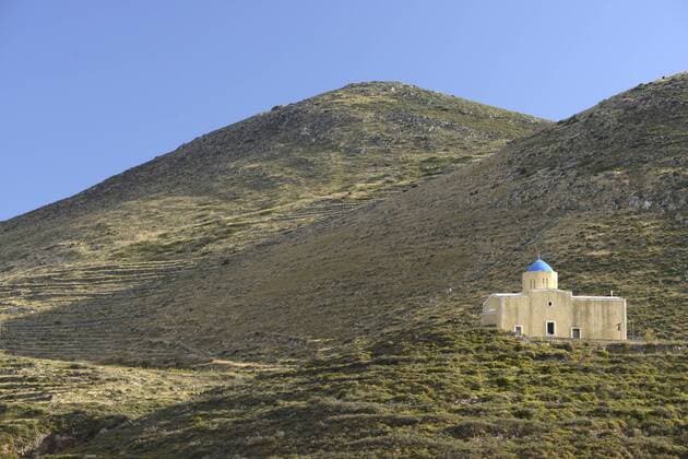Huegel mit griechisch orthodoxem Kloster am Kap Tenaro, Griechenland, Peloponnes, Mani, Kap Tenaro hill with Greek orthodox church at Cape Tenaro, Greece, Peloponnese, Mani, Cape Tenaro BLWS458922 Copyright: xblickwinkel B.xTrappx