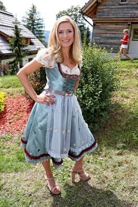 ORF Wenn die Musi spielt . Sängerin Stefanie Hertel am Rande des Künstlertreffs zum Musik Open Air Wenn die Musi spielt am 28.07.2017 auf dem Festgelände in Bad Kleinkirchheim.