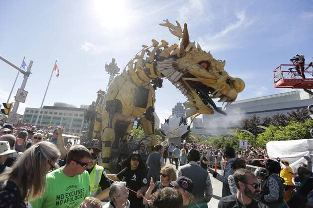 (170729) -- OTTAWA, July 29, 2017 -- Long Ma, a giant mechanical mythical horse brought by the company La Machine, takes part in the celebration of Canada s 150th birthday year, in Ottawa, Canada on July 28, 2017. The company La Machine brought their two giant creatures, the horse-dragon named Long Ma and the spider named Kumo, to roam the streets of Ottawa to be a part of the celebration for Canada s 150th birthday year. ) (zw) CANADA-OTTAWA-150TH BIRTHDAY-CELEBRATION DavidxKawai 