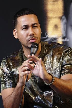 US singer Romeo Santos presents his third solo album Golden in Mexico City, Mexico, 02 August 2017. Although his single Imitadora reached number one at the Latin Airplay list overcoming Despacito , the US musician denied to compare both hits. ROMEO SANTOS PRESENTS GOLDEN AND DISMISSES CHANCE TO COMPETE WITH DESPACITO !ACHTUNG: NUR REDAKTIONELLE NUTZUNG!  Copyright: xJoséxMéndezx CMX002 20170802-636373084090833666