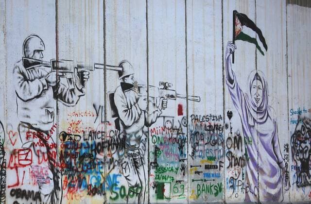 August 6, 2017 - Bethlehem, West Bank, Palestinian Territory - A picture taken on August 8, 2017 shows a graffiti on the controversial Israeli separation barrier in the West Bank town of Bethlehem on August 8, 2017 Bethlehem Palestinian Territory - ZUMAap3_ 20170806_zaf_ap3_038 Copyright: xShadixHatemx