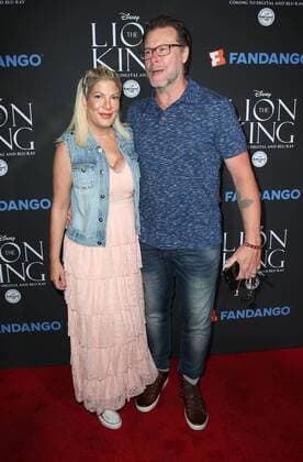 August 5, 2017 - Los Angeles, U.S. - 05 August 2017 - Los Angeles, California - Tori Spelling, Dean McDermott. The Lion King Sing-Along Screening. Photo Credit: AdMedia Los Angeles U.S. - ZUMAa123 20170805_zaa_a123_405 Copyright: xF.xSadoux