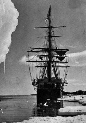 Photograph of Captain Robert Falcon Scott s ship used during an Expedition. Captain Robert Falcon Scott (1868-1912) a British Royal Navy officer and explorer of the Antarctic regions. Dated 20th Century WorldxHistoryxArchive 917_05_WHA_095_0232