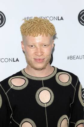 August 12, 2017 - Los Angeles, CA, USA - LOS ANGELES - AUG 12: Shaun Ross at the 5th Annual Beautycon Festival Los Angeles at the Los Angeles Convention Center on August 12, 2017 in Los Angeles, CA Los Angeles USA - ZUMAb170 20170812_zap_b170_043 Copyright: xKayxBlakex