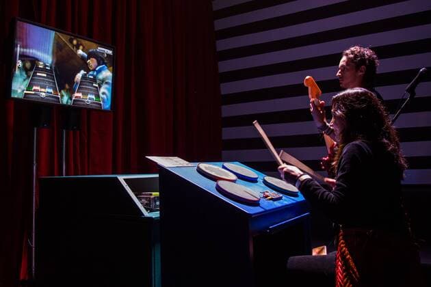 SÃO PAULO, SP - 15.08.2017: EXPOSIÇÃO A ERA DOS GAMES - It happens between the days of August 16 to November 12 the exhibition "The Games Age? At the Biennial Pavilion located in Ibirapuera Park in the city of São Paulo (SP) with mthan 150 ico iconic games with which the public can interact exploring the beginnings of games to the latest technologies. x1372542x  JalesxValquer