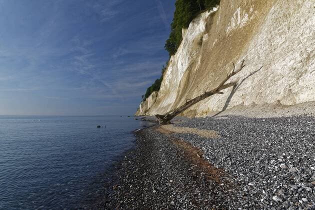 Germany, Mecklenburg-Western Pomerania, Jasmund National Park, Chalk coast at the Baltic Sea  GFF01000