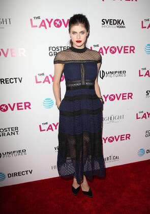 220086 AdMedia Starface 2017-08-30 CA Hollywood Etats-Unis 23 August 2017 - Hollywood, California - Alexandra Daddario. Premiere Of DIRECTV And Vertical Entertainment s The Layover held at ArcLight Hollywood. Photo Credit: Faye Sadou AdMedia  Copyright: xAdMediax STAR_220086_017