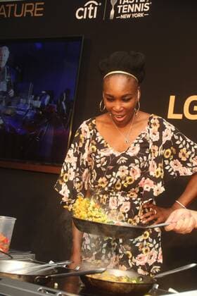 Venus Williams bei Taste of Tennis Event in New York August 24, 2017 - New York, New York, U.S. - VENUS WILLIAMS. at Citi taste of Tennis at W hotel lexington ave 8-24-2017.Photos by Photos 2017. New York U.S. - ZUMAba9_ 20170824_zaf_ba9_082 Copyright: xJohnxBarrettx