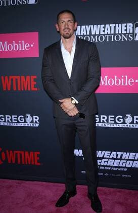 August 26, 2017 - Las Vegas, NV, U.S. - 26 August 2017 - Las Vegas, NV - Steve Howey. Mayweather vs McGregor pre-fight VIP Red Carpet at T-Mobile Arena. Credit: mjt AdMedia Las Vegas U.S. - ZUMAa123 20170826_zaa_a123_143 Copyright: xMjtAdmediax