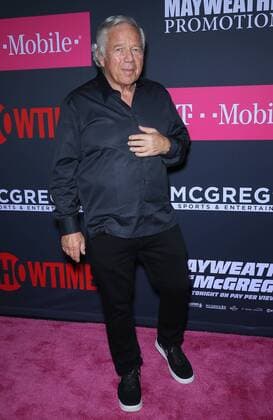 August 26, 2017 - Las Vegas, NV, U.S. - 26 August 2017 - Las Vegas, NV - Robert Kraft. Mayweather vs McGregor pre-fight VIP Red Carpet at T-Mobile Arena. Credit: mjt AdMedia Las Vegas U.S. - ZUMAa123 20170826_zaa_a123_147 Copyright: xMjtAdmediax
