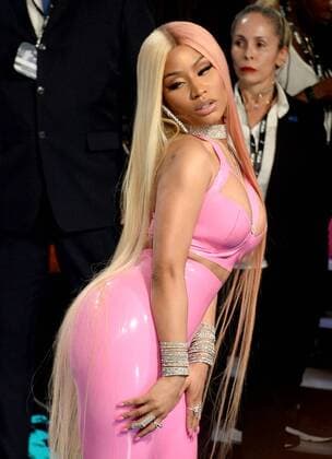Nicki Minaj arrives for the 34th annual MTV Video Music Awards at The Forum in Inglewood, California on August 27, 2017.  LAP201708270358 JIMxRUYMEN