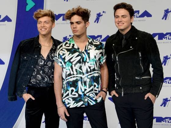 (L-R) Jon Klaas, Emery Kelly and Ricky Garcia of Forever in Your Mind arrive for the 34th annual MTV Video Music Awards at The Forum in Inglewood, California on August 27, 2017.  LAP201708270637 JIMxRUYMEN