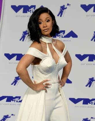 Cardi B arrives for the 34th annual MTV Video Music Awards at The Forum in Inglewood, California on August 27, 2017.  LAP201708270657 JIMxRUYMEN