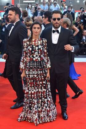 74th Venice Film Festival 2017, Red Carpet Downsizing . Pictured: Tommaso Paradiso, Carolina Sansoni  Copyright: xSimonexComi Veneziax xIPAx xVeneziax