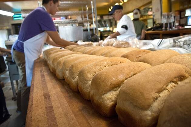 August 31, 2017 - U.S. - Marla Brose -- Loaves of freshly baked White Pullman bread, line a table to be sliced and bagged at Golden Crown Panaderia, August 31, 2017, in Albuquerque, N.M. The bread will be delivered to the Houston area for distribution to Hurricane Harvey victims, Thursday, August 31, 2017. U.S. - ZUMAab1_ 20170831_zaf_ab1_012 Copyright: xAlbuquerquexJournalx