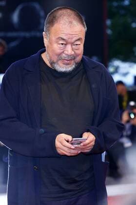 Ai Weiwei attending the Human Flow premiere at the 74th Venice International Film Festival at the Palazzo del Cinema on September 01, 2017 in Venice, Italy Foto:xD.xBedrosianx xFuturexImage