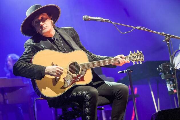 Konzert mit Marius Müller-Westernhagen – mit seinem aktuellen Album MTV Unplugged auf der Freilichtbühne Peißnitzinsel. Marius Müller-Westernhagen ( 6. Dezember 1948 in Düsseldorf), später auch nur Westernhagen, ist ein deutscher Rock-Musiker und Schauspieler. Mit rund 11,2 Millionen verkauften Tonträgern gilt er als einer der erfolgreichsten deutschen Musiker. Halle Saale 02.09.2017 Peißnitzbühne